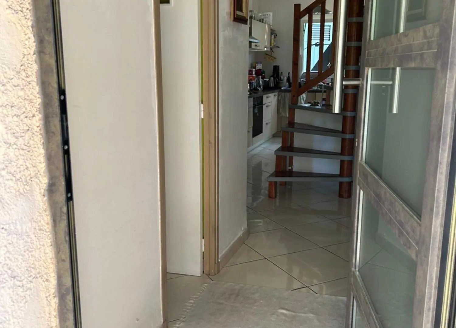 Homestay Maison Les Louves Saint-Raphael  France